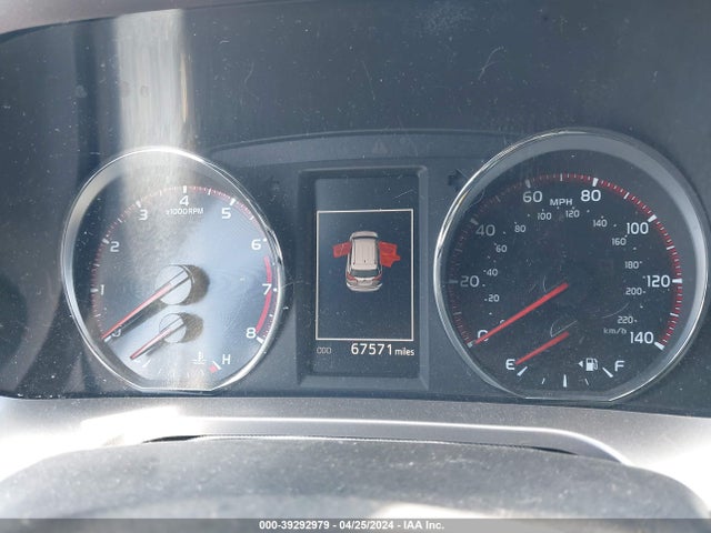 Toyota RAV4 SE 2018 JTMNFREV4JJ165431 Image 7