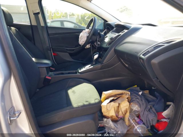 1FADP3K27FL350817 Ford FOCUS SE