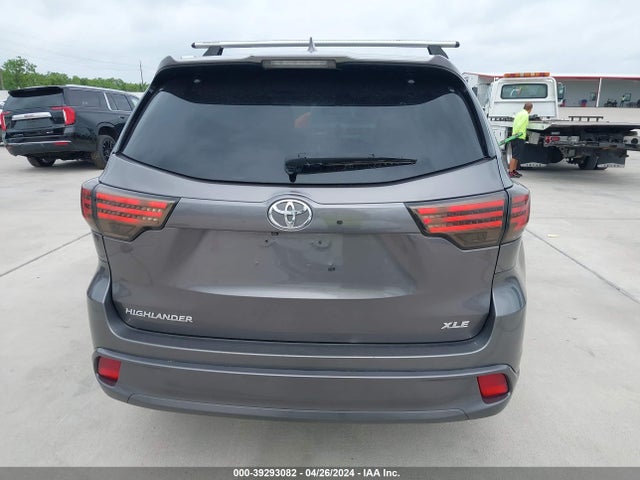 Toyota Highlander Xle V6 2014 5TDKKRFH5ES020219 Image 16