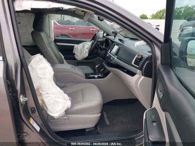 Toyota Highlander Xle V6 2014 5TDKKRFH5ES020219 Image 5