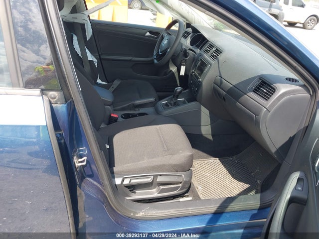 3VW267AJ4GM412353 Volkswagen Jetta 1.4t S