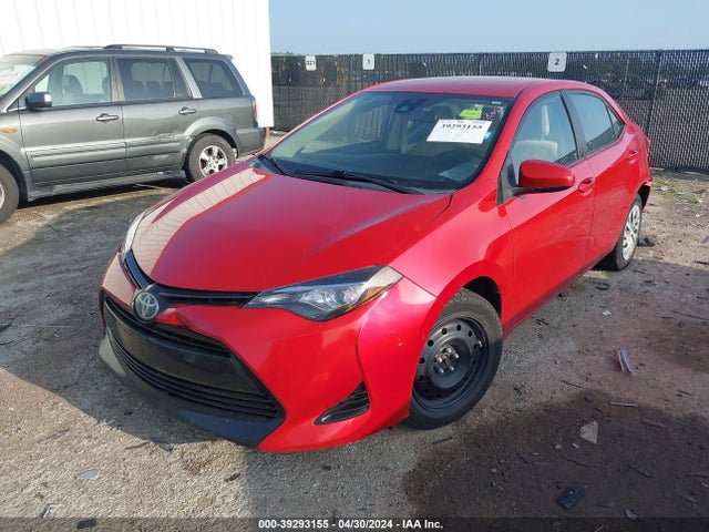 Toyota COROLLA LE 2017 2T1BURHE7HC842062 Image 2