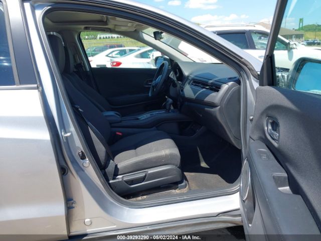 3CZRU6H58NM751652 Honda Hr-v Awd Ex