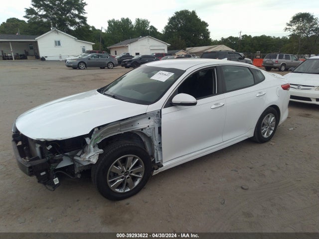 KIA Optima Lx 2018 5XXGT4L31JG180477 Image 2