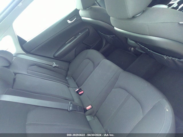 KIA Optima Lx 2018 5XXGT4L31JG180477 Image 8