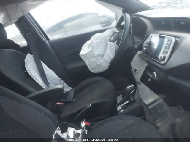 3N1CP5CU1JL528982 Nissan KICKS SV