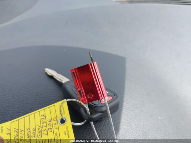 1C3BCBFG6EN137992 Chrysler 200 Limited