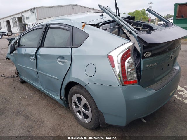 Toyota Prius Two 2015 JTDKN3DU0F1970037 Image 3