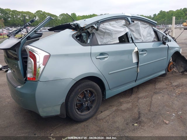 Toyota Prius Two 2015 JTDKN3DU0F1970037 Image 4