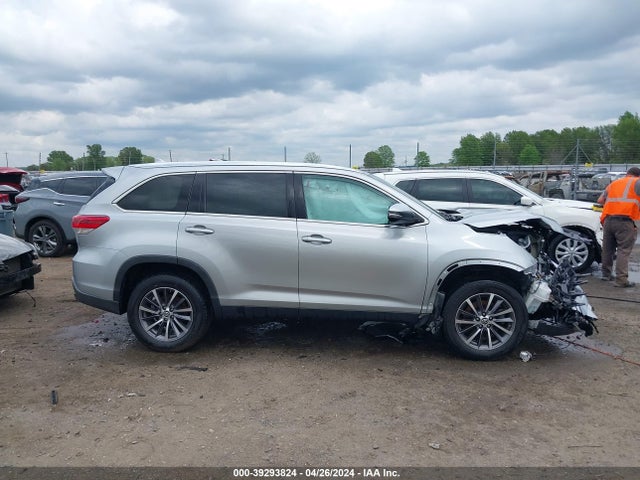 Toyota Highlander Xle 2019 5TDKZRFH4KS558949 Image 12