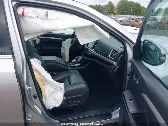 Toyota Highlander Xle 2019 5TDKZRFH4KS558949 Image 5