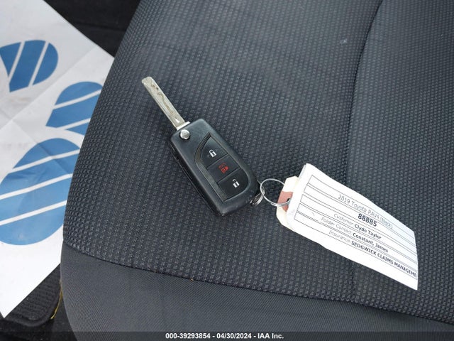 Toyota RAV4 LE 2019 2T3H1RFV3KW054124 Image 11