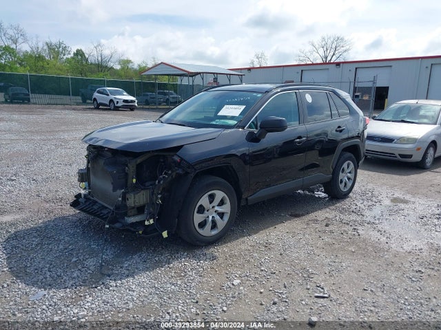 Toyota RAV4 LE 2019 2T3H1RFV3KW054124 Image 2