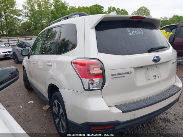 JF2SJAGC2JH492935 Subaru Forester 2.5i Premium