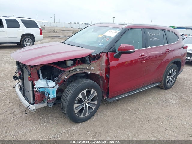 Toyota Highlander Xle 2023 5TDKDRAH9PS000043 Image 2