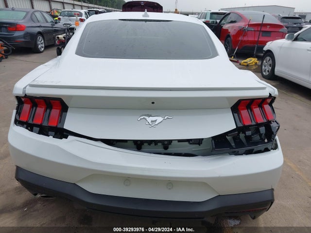 Ford Mustang Ecoboost Premium Fastback 2024 1FA6P8TH5R5118640 Image 17