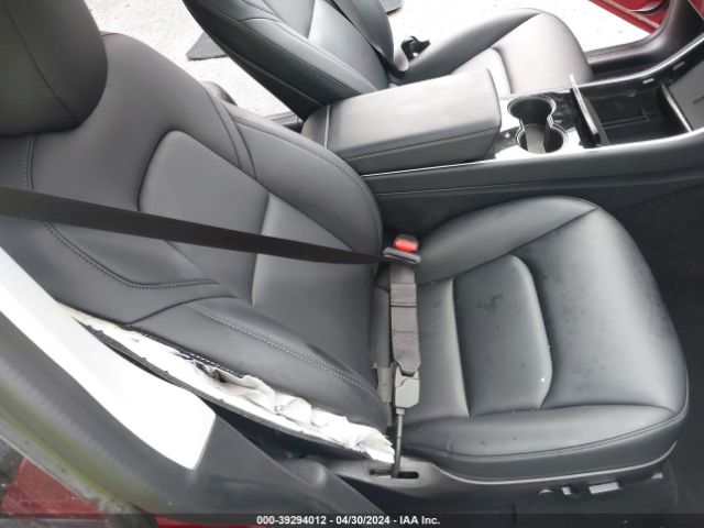 5YJYGDED4MF107674 Tesla Model Y Standard Range Rear-wheel Drive