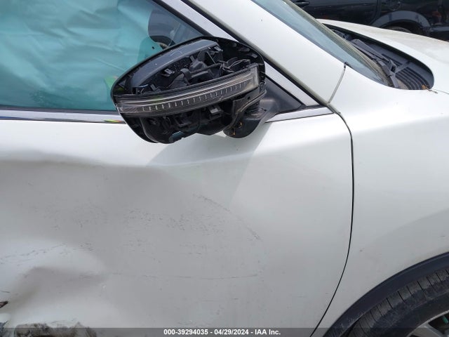 Nissan ROGUE SV 2018 KNMAT2MT7JP515713 Image 17