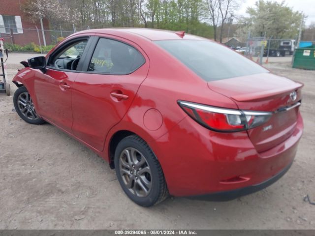 3MYDLBYV1KY521159 Toyota YARIS LE