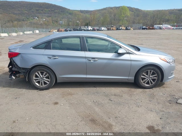Hyundai SONATA SE 2015 5NPE24AF9FH191858 Image 13