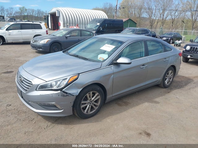 Hyundai SONATA SE 2015 5NPE24AF9FH191858 Image 2
