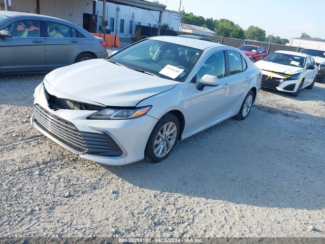 Toyota CAMRY LE 2023 4T1C11AK8PU181671 Image 2