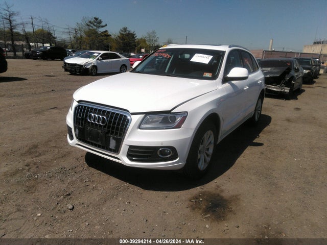 Audi Q5 2.0t Premium 2014 WA1LFAFP5EA063354 Image 2