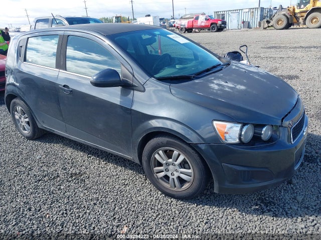 Chevrolet Sonic Lt Auto 2015 1G1JC6SGXF4195561 Image 1