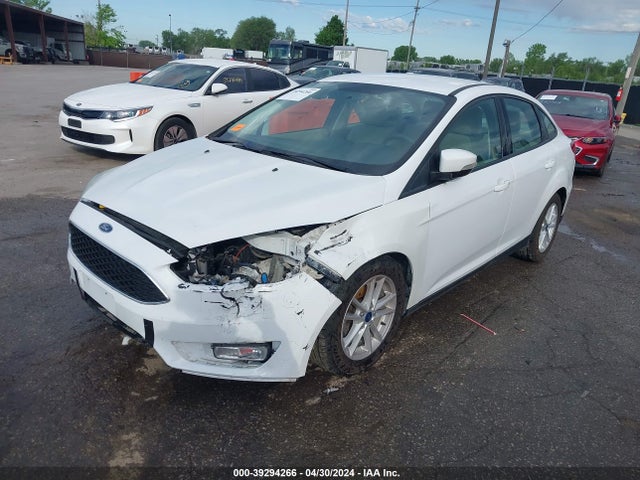 Ford FOCUS SE 2017 1FADP3F24HL309204 Image 2