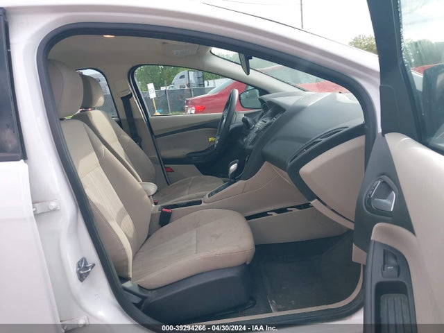 Ford FOCUS SE 2017 1FADP3F24HL309204 Image 5