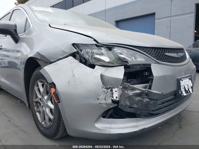 2C4RC1DG7LR266234 Chrysler Voyager Lxi