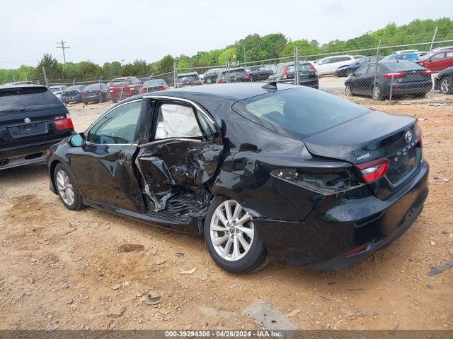Toyota CAMRY LE 2022 4T1C11AK1NU648572 Image 3