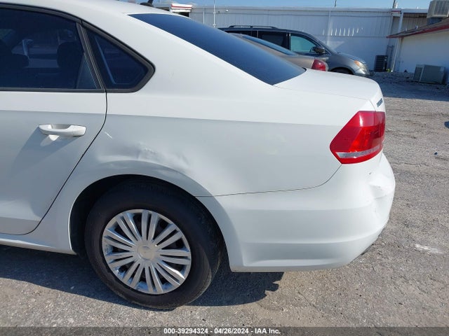 1VWAT7A36EC103388 Volkswagen Passat 1.8t S
