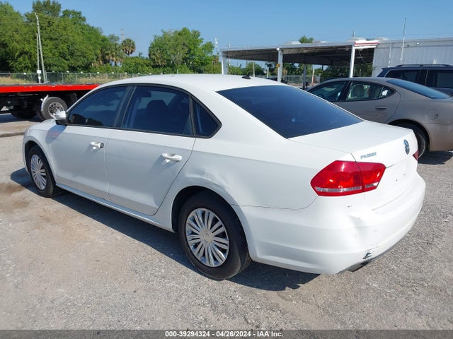 1VWAT7A36EC103388 Volkswagen Passat 1.8t S