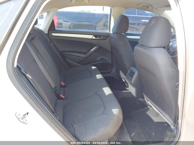 1VWAT7A36EC103388 Volkswagen Passat 1.8t S