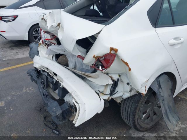 3KPA24AB1KE166141 KIA RIO S