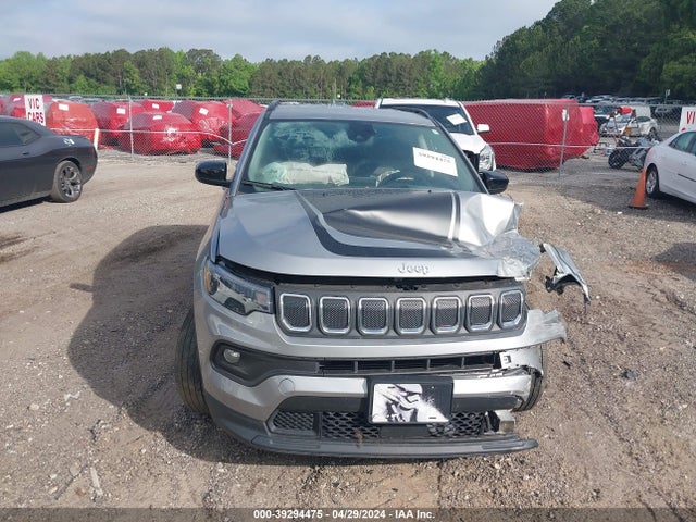 3C4NJDBBXNT230552 Jeep Compass Latitude 4x4