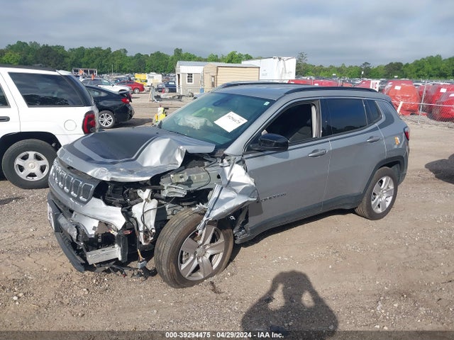 3C4NJDBBXNT230552 Jeep Compass Latitude 4x4