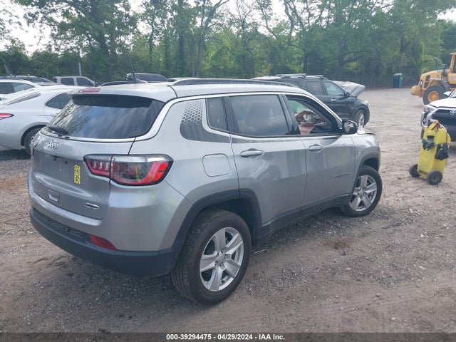 3C4NJDBBXNT230552 Jeep Compass Latitude 4x4