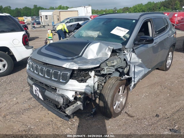 3C4NJDBBXNT230552 Jeep Compass Latitude 4x4
