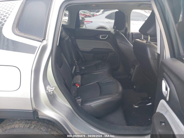 3C4NJDBBXNT230552 Jeep Compass Latitude 4x4