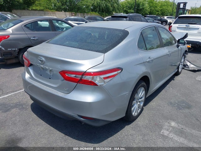 Toyota CAMRY LE 2018 4T1B11HK3JU108622 Image 4