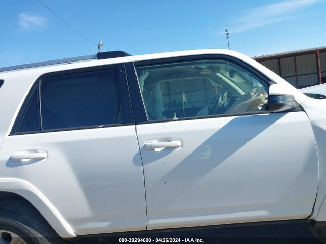 Toyota 4RUNNER SR5 2023 JTEEU5JR8P5281249 Image 13