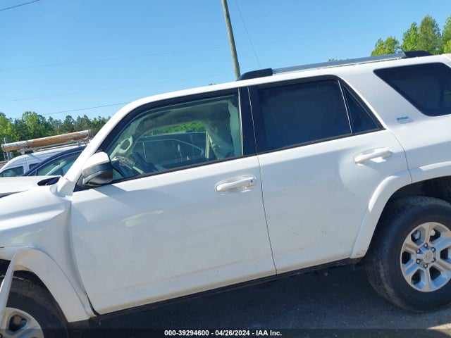 Toyota 4RUNNER SR5 2023 JTEEU5JR8P5281249 Image 14