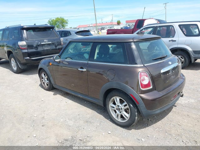 2013 MINI HARDTOP WMWSU3C58DT543992 Photo 2