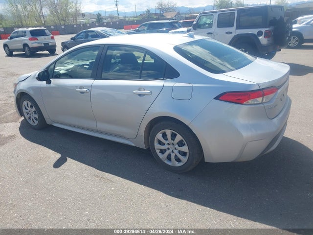 Toyota COROLLA LE 2022 JTDEPMAE4NJ224327 Image 3