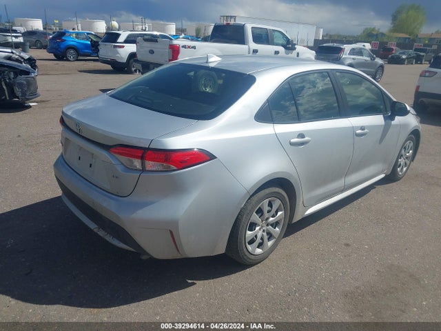 Toyota COROLLA LE 2022 JTDEPMAE4NJ224327 Image 4