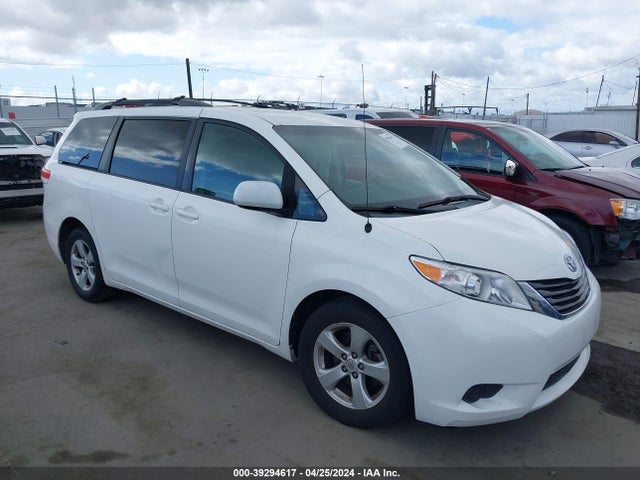 Toyota Sienna Le V6 8 Passenger 2014 5TDKK3DC7ES495097 zdjęcie główne