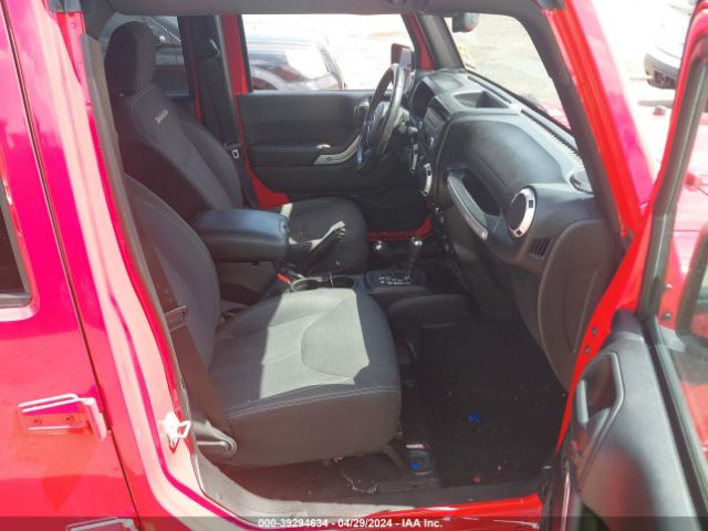 1C4BJWEG1GL131381 Jeep Wrangler Unlimited Sahara