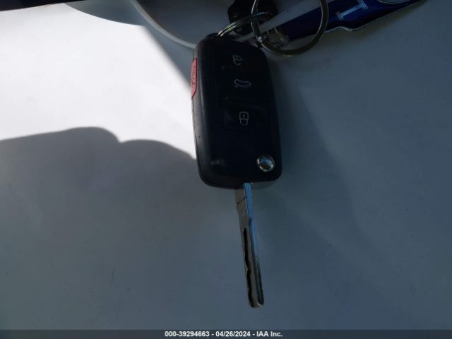WVGAV7AX6FW611727 Volkswagen TIGUAN S